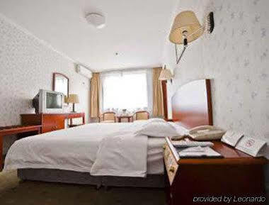 Super 8 Hotel Xian Da Yan Ta Bagian luar foto
