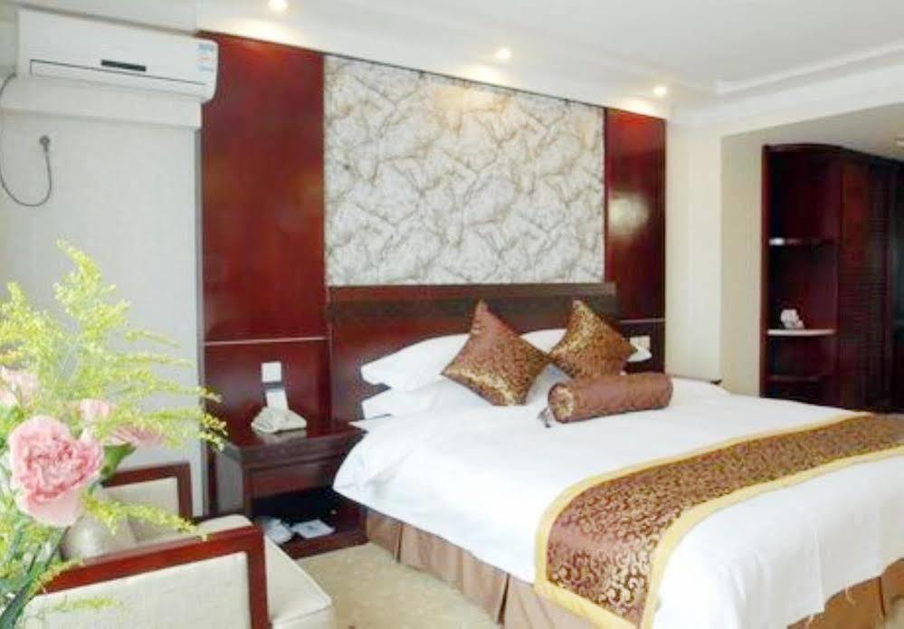 Super 8 Hotel Xian Da Yan Ta Bagian luar foto